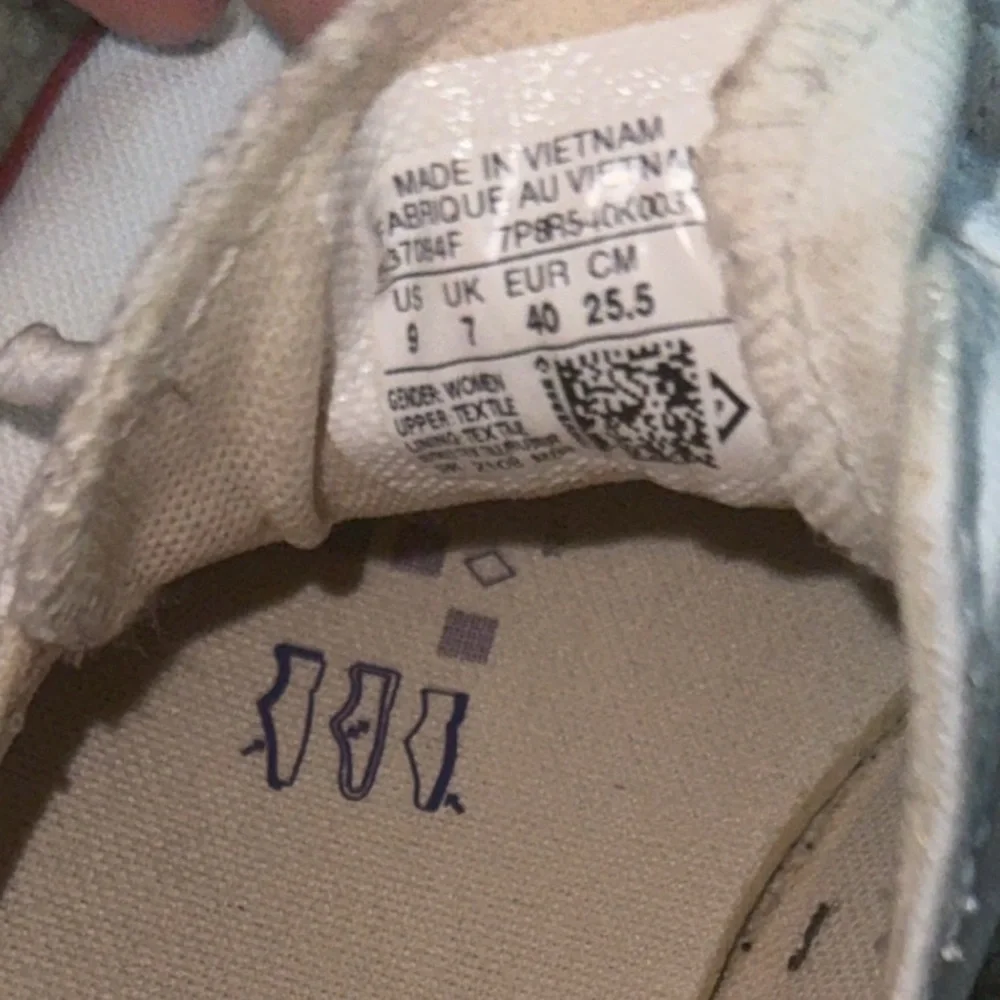 Converse Chuck Taylor All Star Slip-On White Low Top Sneakers (Size 9) - Picture 7 of 7